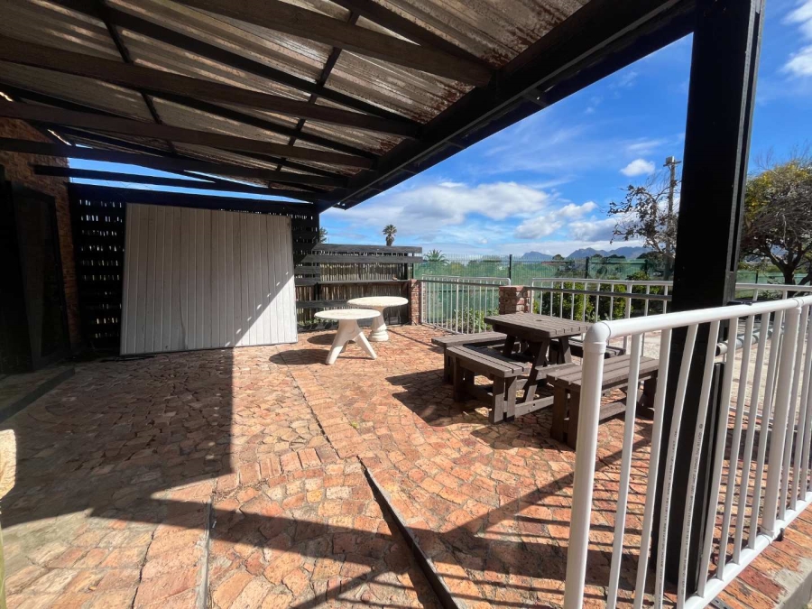 4 Bedroom Property for Sale in Fisherhaven Western Cape